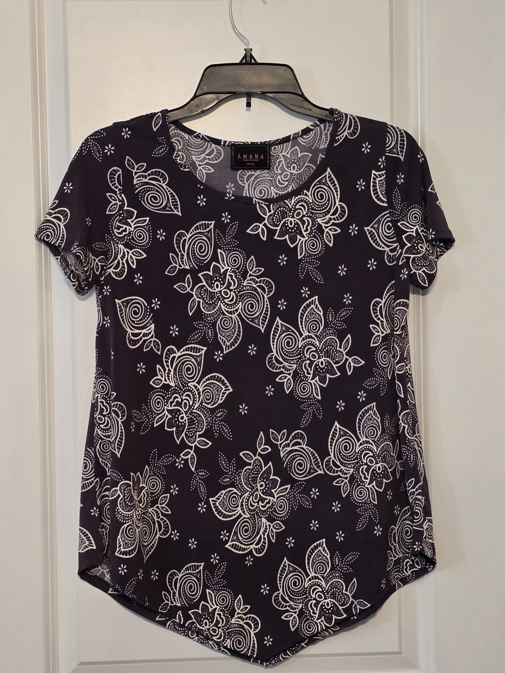 Amana Women's Sz S Short Sleeve Blouse, Purple/White Floral Print